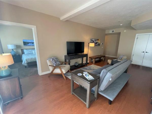 Deluxe Downtown Condo Close to Everything! : photo 4 de la chambre appartement 3 chambres