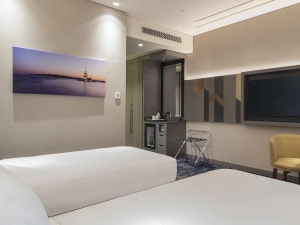 Hilton Istanbul Bakirkoy : photo 4 de la chambre chambre lits jumeaux exécutive avec vue sur la mer
