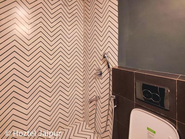 Hoztel Jaipur : photo 8 de la chambre chambre double deluxe (2 adultes + 1 enfant)