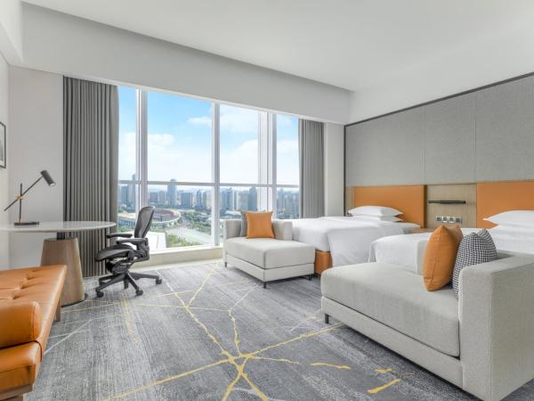 Sheraton Guangzhou Hotel : photo 2 de la chambre chambre premier deluxe avec 2 lits jumeaux - vue sur ville