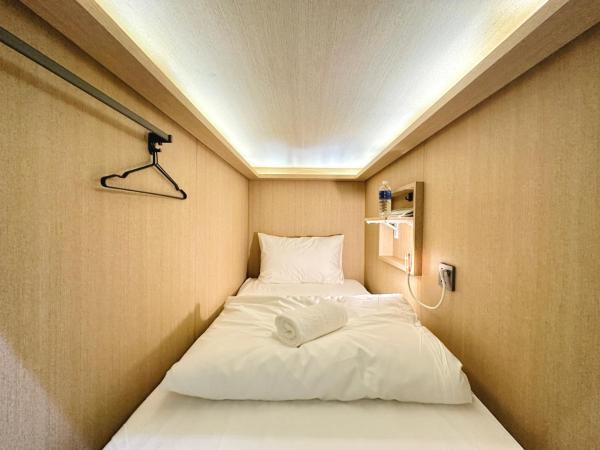 THE ROOM Capsule Hotel : photo 2 de la chambre lit simple dans dortoir mixte