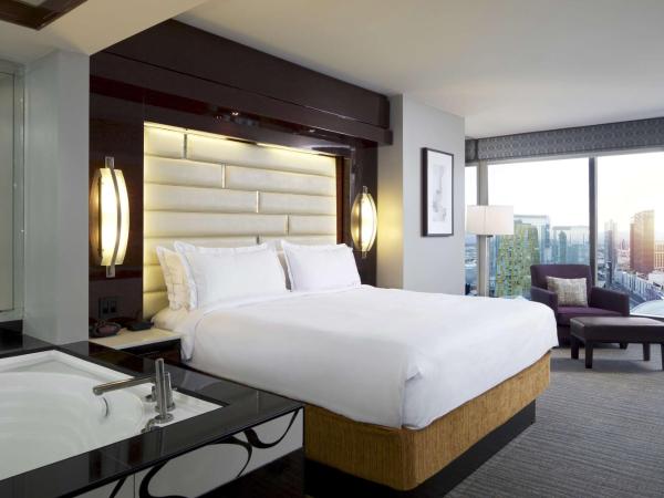 Hilton Grand Vacations Club Elara Center Strip Las Vegas : photo 3 de la chambre suite 1 chambre lit king-size avec canapé-lit