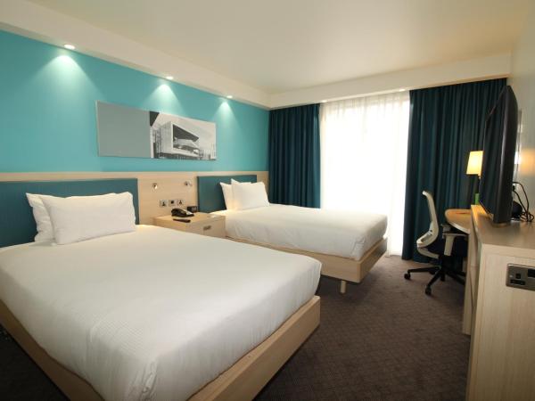 Hampton By Hilton London Docklands : photo 2 de la chambre chambre lits jumeaux