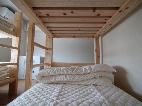 Glocal Nagoya Backpackers Hostel : photo 8 de la chambre lit dans dortoir pour femmes de 6 lits