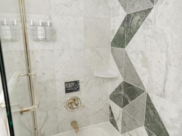 1840s Carrollton Inn : photo 4 de la chambre chambre congressional - 202