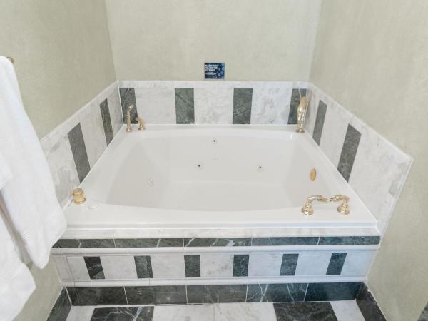 1840s Carrollton Inn : photo 4 de la chambre chambre du sénateur 204