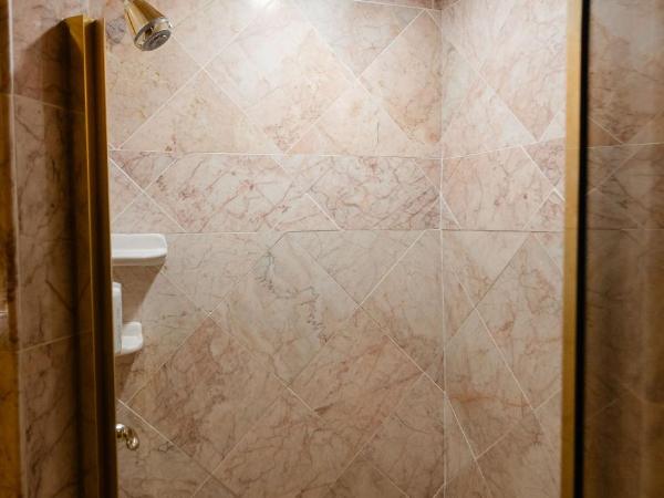 1840s Carrollton Inn : photo 5 de la chambre chambre d'Étudiant 205