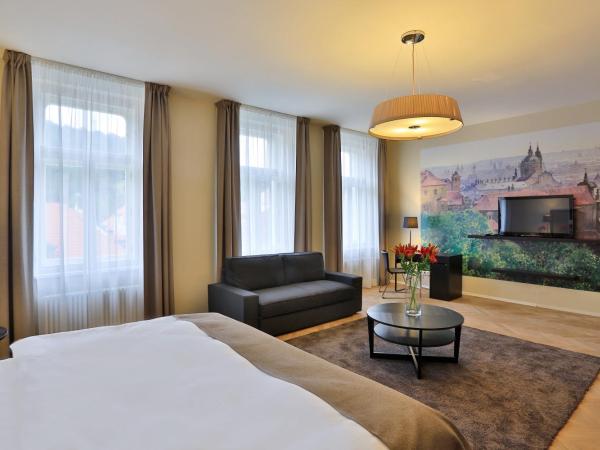 James Hotel & Apartments : photo 7 de la chambre suite familiale 2 chambres