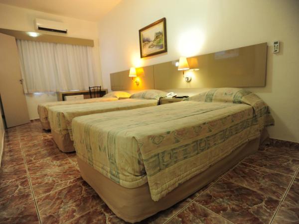 Ideal Praia Hotel : photo 4 de la chambre chambre triple