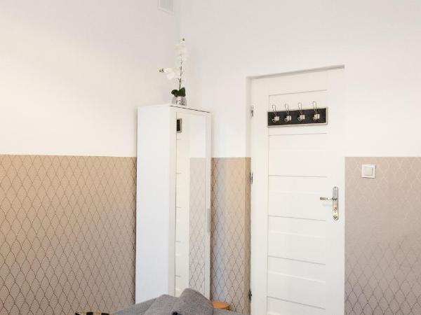 ClickTheFlat Aleje Niepodległości Center Apart Rooms : photo 2 de la chambre chambre double avec salle de bains commune