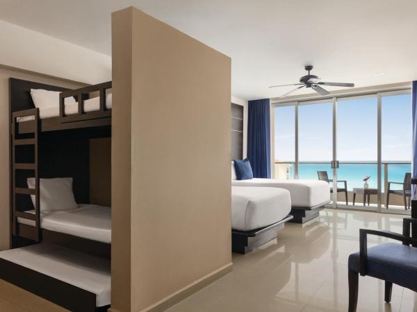 Seadust Cancun Family Resort - All Inclusive : photo 3 de la chambre suite 2 lits doubles familiale 