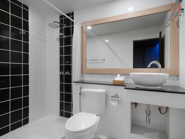 G Boutique Silom Hotel : photo 9 de la chambre suite exécutive avec jacuzzi