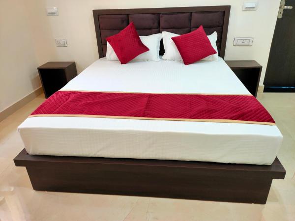 Hotel Goyal Palace : photo 4 de la chambre chambre deluxe (2 adultes + 1 enfant)