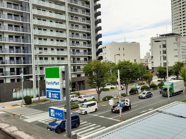 Guesthouse YOURS : photo 10 de la chambre chambre quadruple avec balcon 