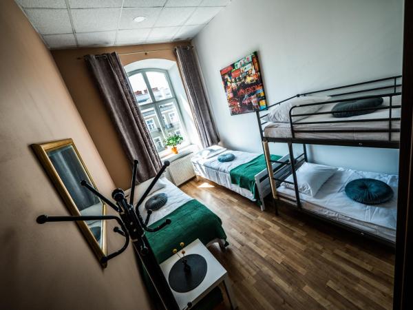 Hostel Pod Basztą : photo 3 de la chambre chambre quadruple