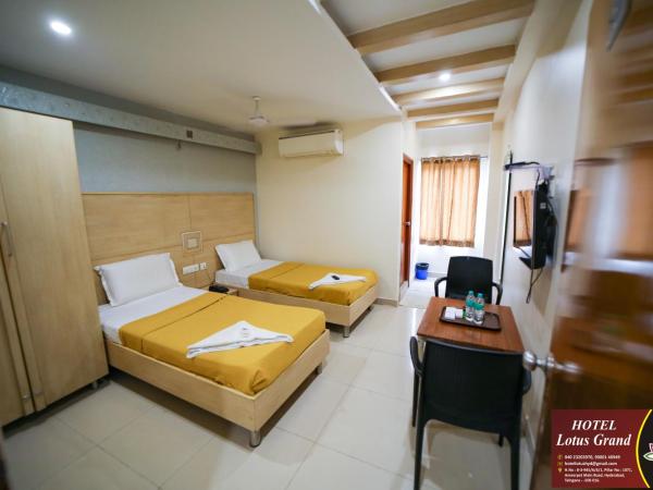 Hotel Lotus Grand : photo 1 de la chambre chambre double standard