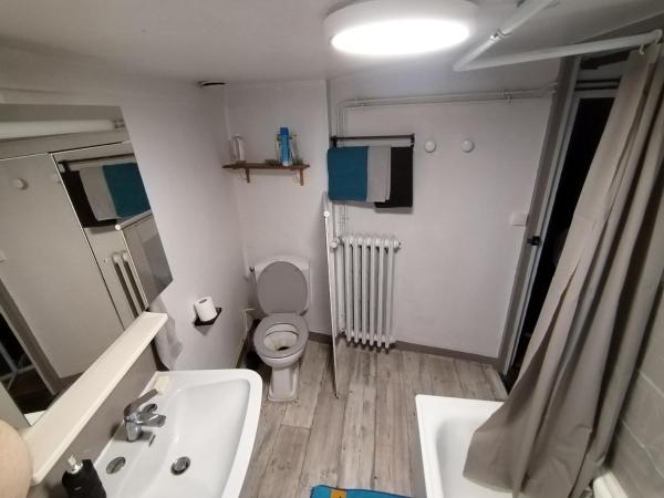 L'Appart' : photo 8 de la chambre chambre familiale avec salle de bains privative