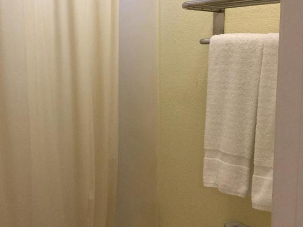 Beverly Inn : photo 4 de la chambre chambre lit king-size