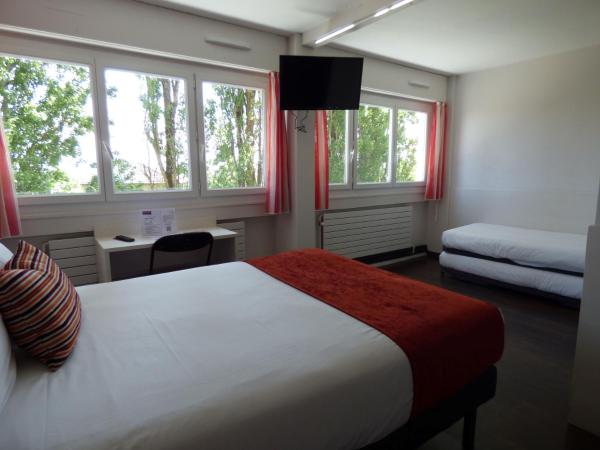 Cit'Hotel Escatel : photo 4 de la chambre chambre familiale