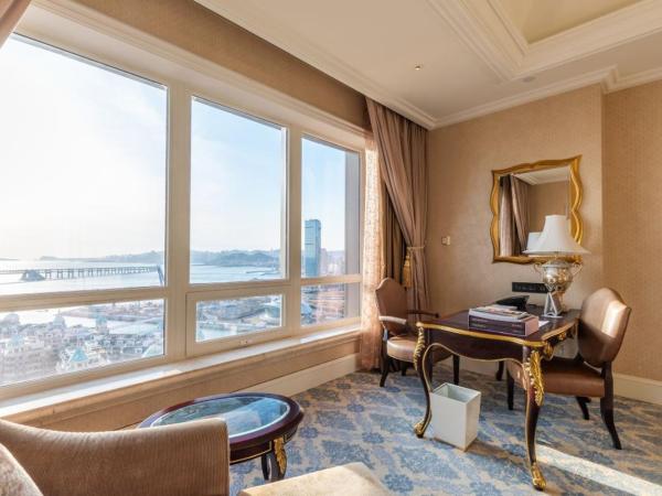 The Castle Hotel, a Luxury Collection Hotel, Dalian : photo 2 de la chambre chambre lit king-size deluxe - vue sur océan
