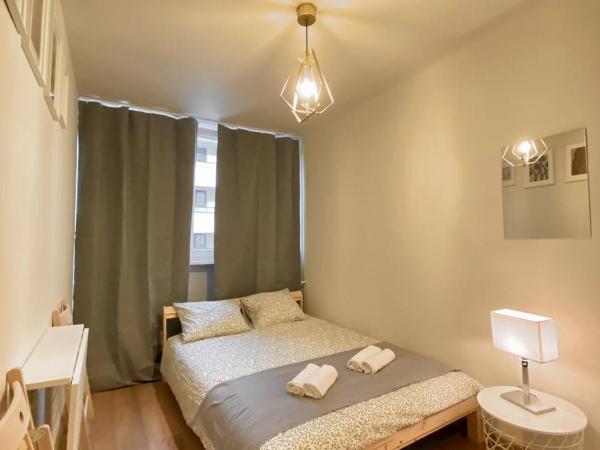 HALBY rooms Pereca 13/19 : photo 2 de la chambre chambre double avec salle de bains commune