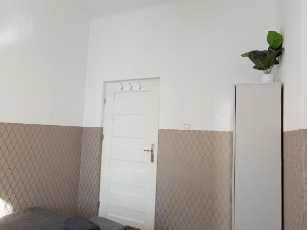 ClickTheFlat Aleje Niepodległości Center Apart Rooms : photo 2 de la chambre chambre double avec salle de bains commune