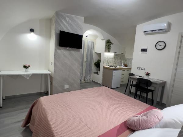 La Casa Della Nonna - QuartieriSpagnoli : photo 5 de la chambre chambre double avec salle de bains privative