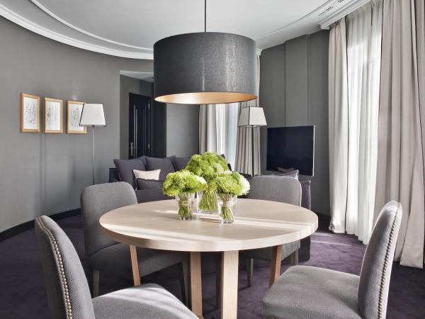 The Principal Madrid, Small Luxury Hotels : photo 5 de la chambre suite