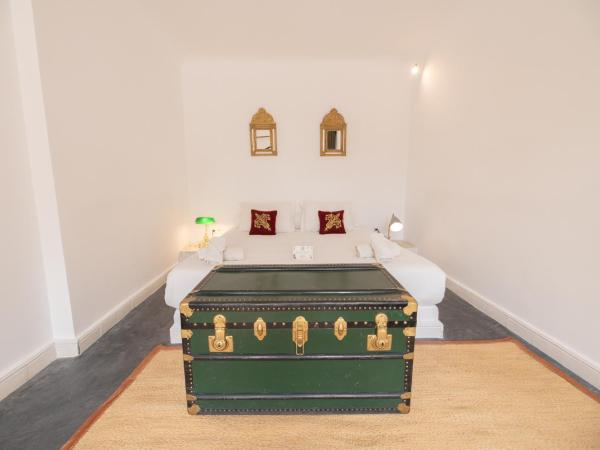 MORO Marrakech Boutique Hôtel : photo 1 de la chambre suite junior avec vue jardin sur le majorelle