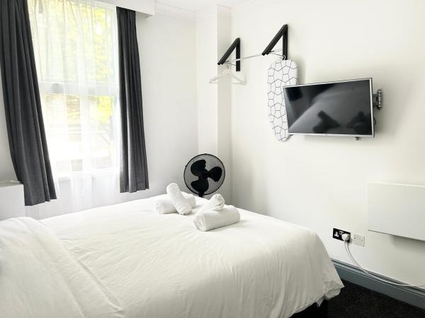 The Dome : photo 6 de la chambre chambre double standard avec salle de bains commune