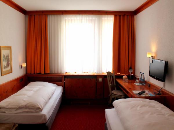 Steichele Hotel & Weinrestaurant : photo 2 de la chambre chambre lits jumeaux