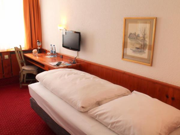 Steichele Hotel & Weinrestaurant : photo 7 de la chambre chambre lits jumeaux