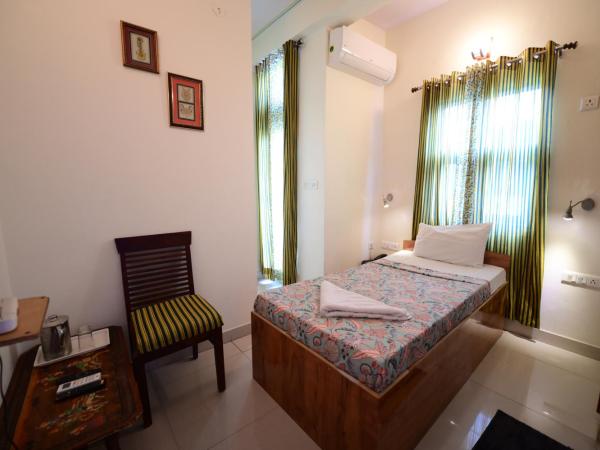 Chitra Katha - A Story Per Stay : photo 1 de la chambre chambre simple avec balcon