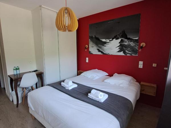 Hôtel Les Mouflons : photo 4 de la chambre chambre double avec balcon