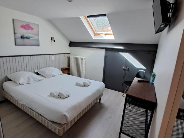 Hôtel Les Mouflons : photo 2 de la chambre chambre quadruple