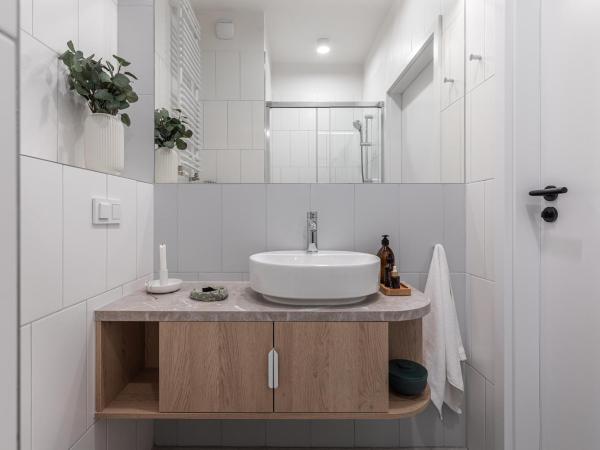 Noli Mokotow - Modern Scandinavian Style close to the Airport & easy access to city center : photo 9 de la chambre large-studio