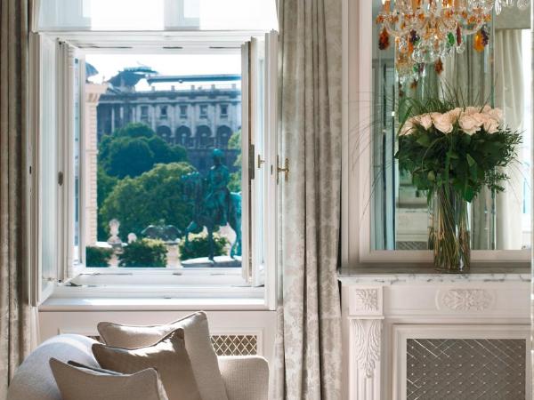 Hotel Sacher Wien : photo 2 de la chambre chambre deluxe avec vue