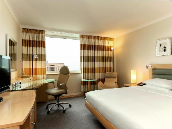 Hilton Düsseldorf : photo 5 de la chambre chambre exécutive lit queen-size