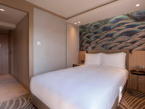 DoubleTree by Hilton Istanbul - Sirkeci : photo 6 de la chambre chambre lit queen-size 