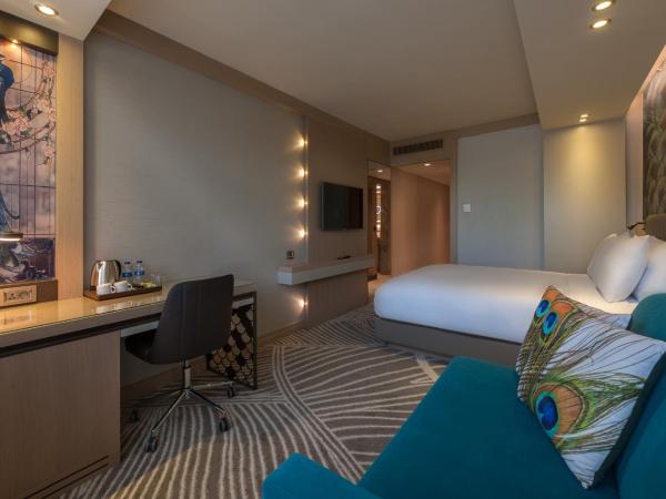 DoubleTree by Hilton Istanbul - Sirkeci : photo 5 de la chambre chambre lit queen-size deluxe
