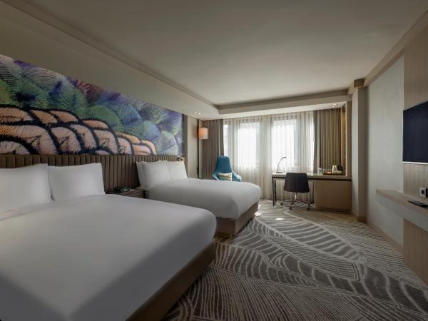 DoubleTree by Hilton Istanbul - Sirkeci : photo 5 de la chambre chambre deluxe avec 2 lits queen-size