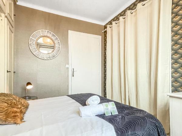 COLOC CAPUCIN - Belle colocation avec 3 chambres indépendantes / Balcon privé / Parking collectif / Wifi gratuit : photo 3 de la chambre chambre double
