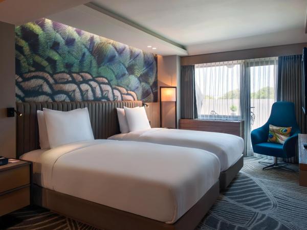 DoubleTree by Hilton Istanbul - Sirkeci : photo 6 de la chambre chambre lits jumeaux deluxe avec balcon