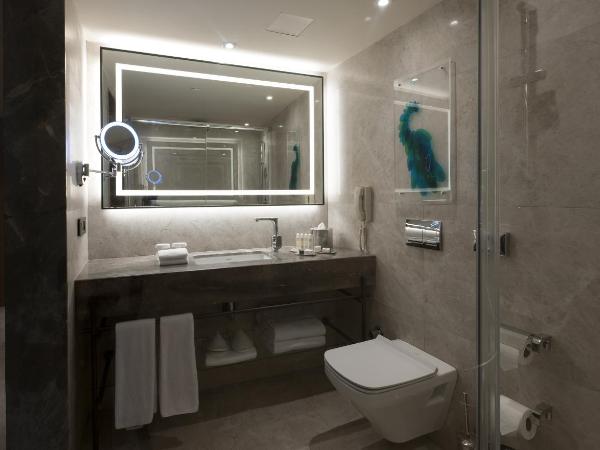 DoubleTree by Hilton Istanbul - Sirkeci : photo 8 de la chambre chambre familiale 2 chambres