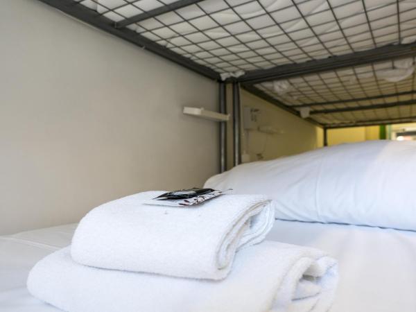 Ganbara Hostel - Self Check In : photo 5 de la chambre lit dans dortoir de 8 lits 