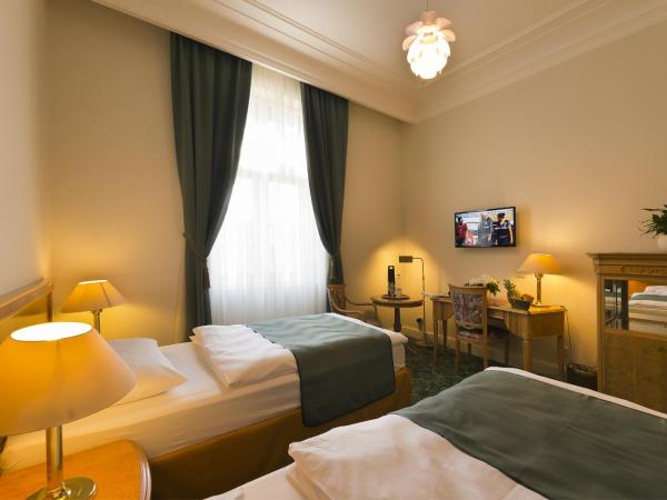 Grandhotel Ambassador Národní Dům : photo 2 de la chambre chambre double classique