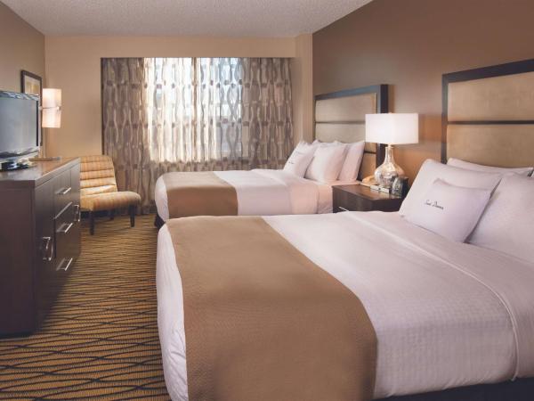DoubleTree Suites by Hilton Hotel Austin : photo 1 de la chambre suite lit queen-size – non-fumeurs