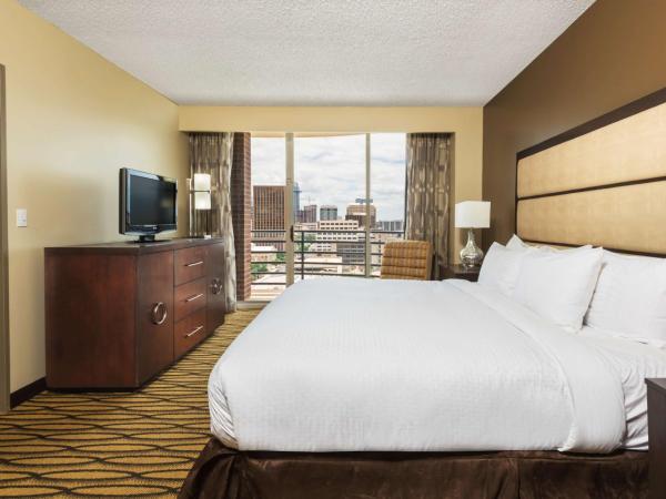 DoubleTree Suites by Hilton Hotel Austin : photo 4 de la chambre suite lit king-size - accessible aux personnes à mobilité réduite - non-fumeurs