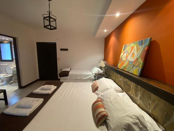 Hotel Las Chirimoyas : photo 10 de la chambre chambre triple