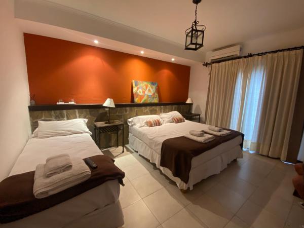 Hotel Las Chirimoyas : photo 9 de la chambre chambre triple